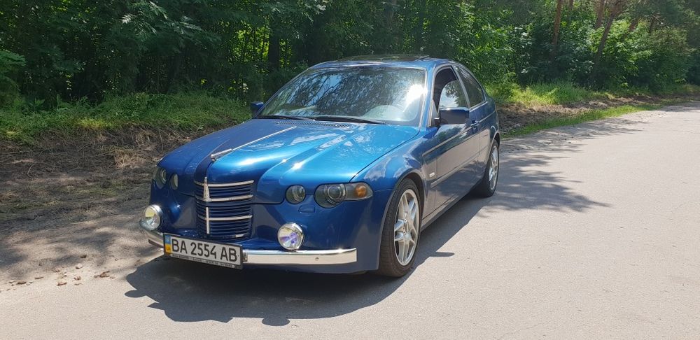 BMW E46 ретро авто — отличный проект из Украины. Компакт-версию можно только улучшить.